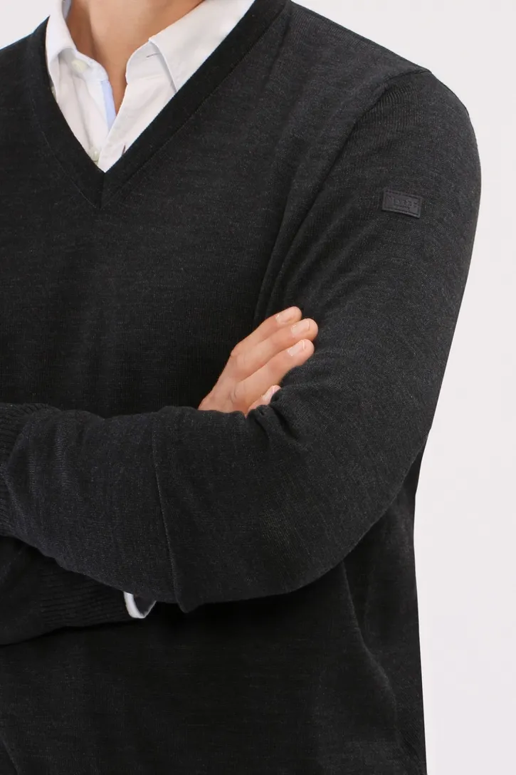 Maerz trui v-hals antraciet merinowol