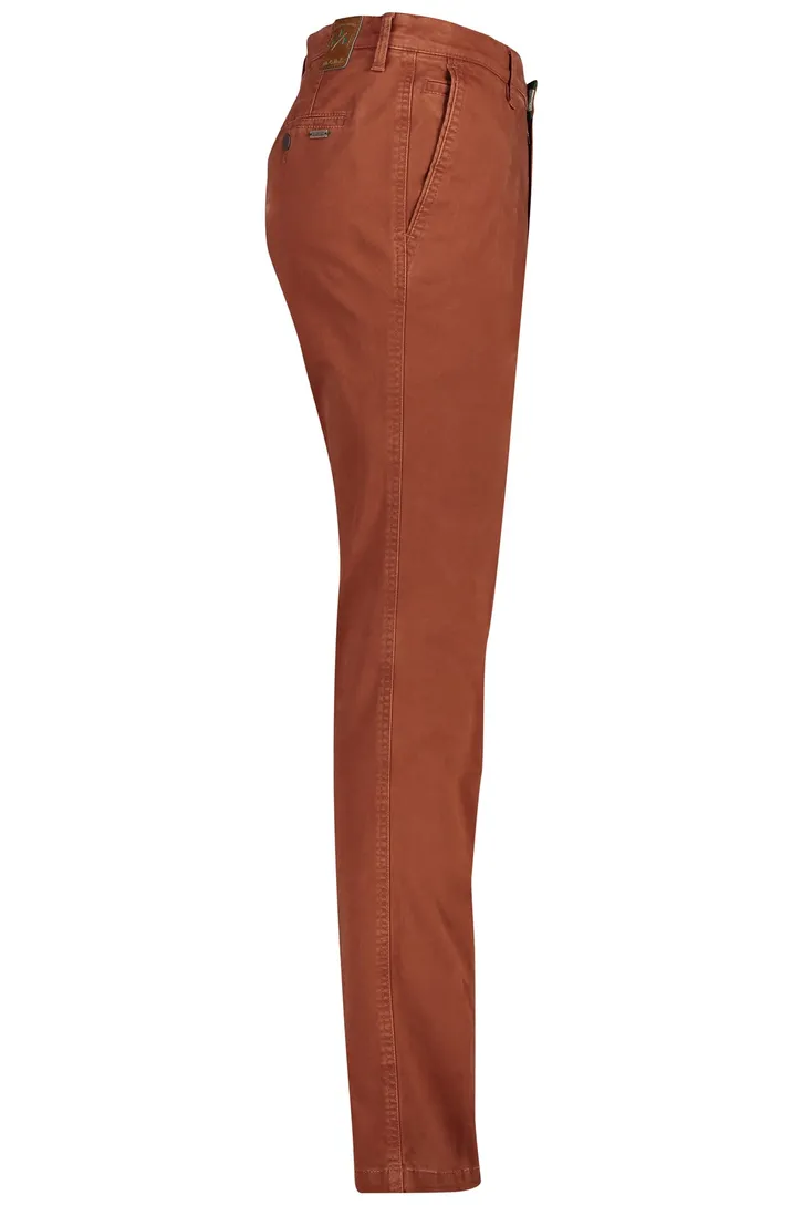 Chino M.E.N.S. Madison Modern Fit oranje