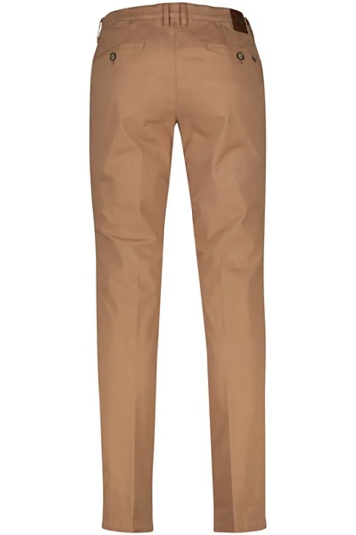 Madison M.E.N.S. bruine chino