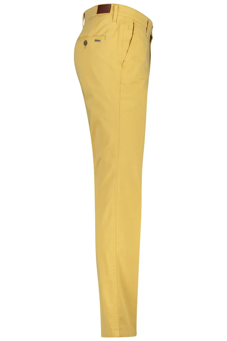 Geel effen M.E.N.S. katoenen broek