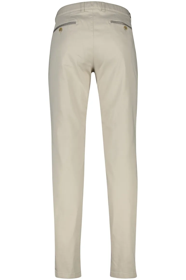 COM4 pantalon Modern Chino beige