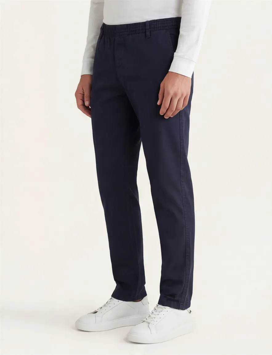 Com4 Herman chino donkerblauw