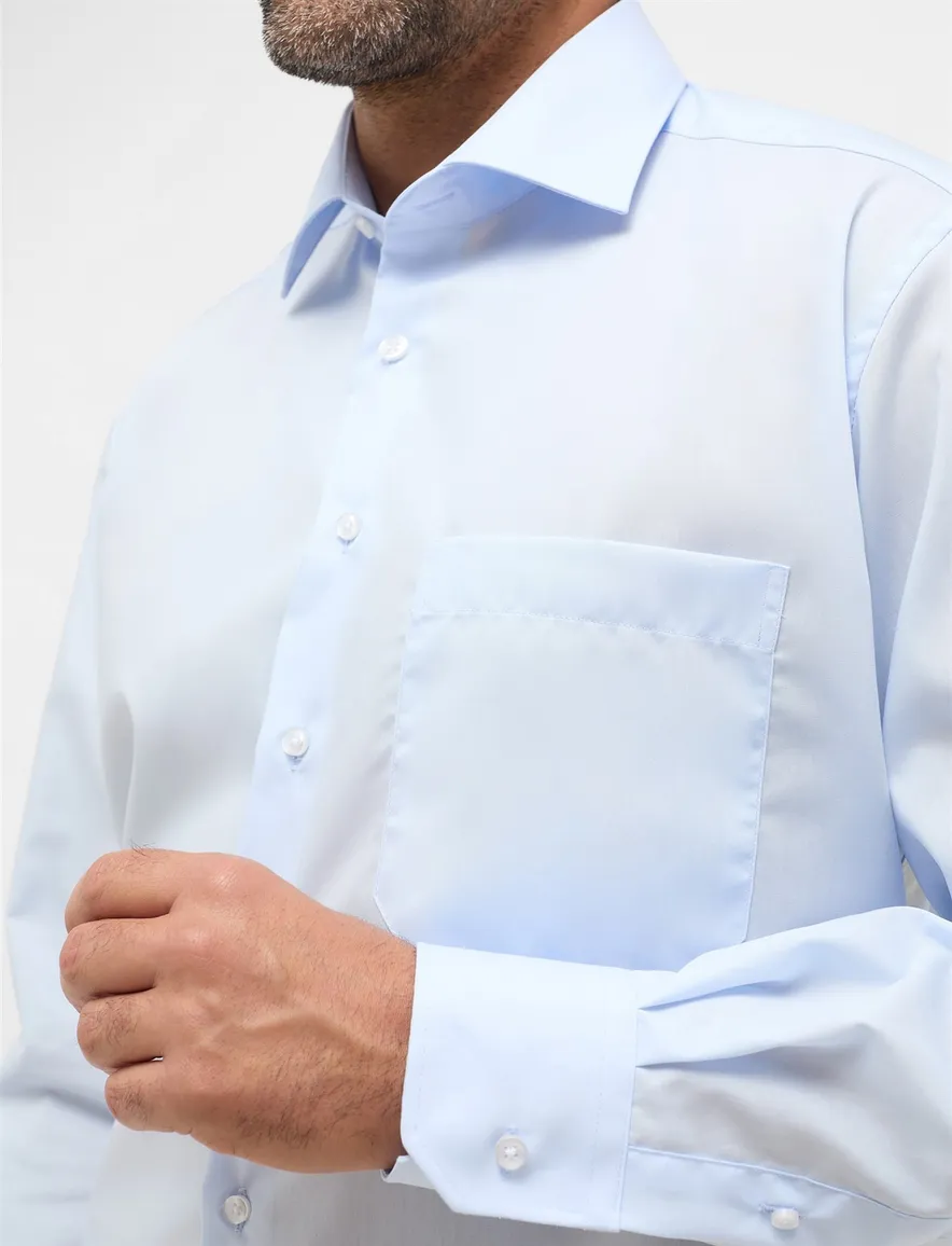 Eterna business overhemd Comfort Fit lichtblauw borstzak effen katoen