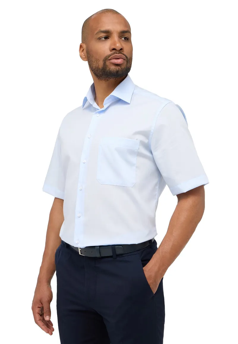 Eterna Comfort Fit lichtblauw overhemd katoen korte mouw