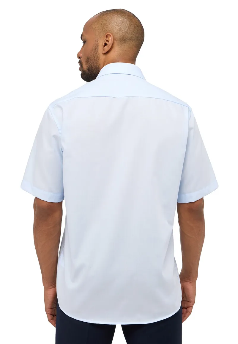 Eterna Comfort Fit lichtblauw overhemd katoen korte mouw