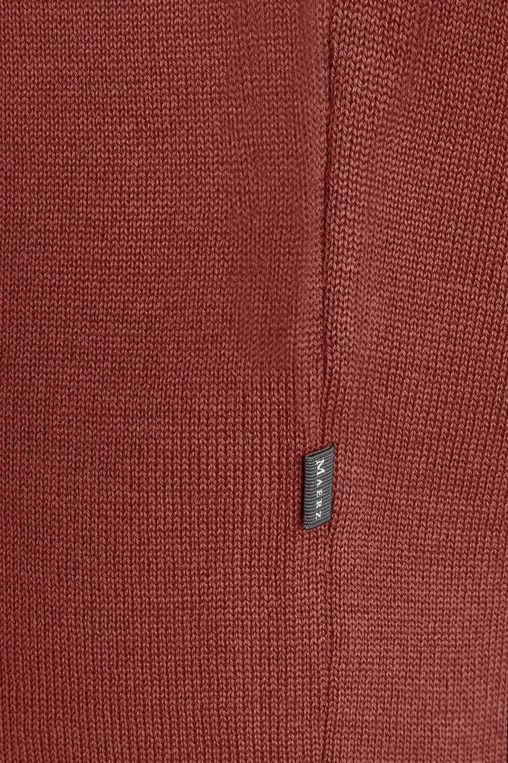 Maerz trui v-hals rood effen 100% wol