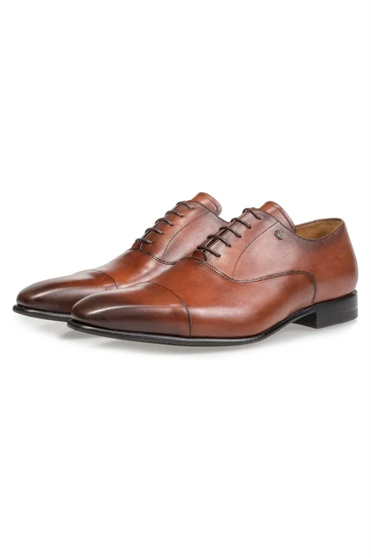 Floris van Bommel veterschoenen laag model bruin effen leer