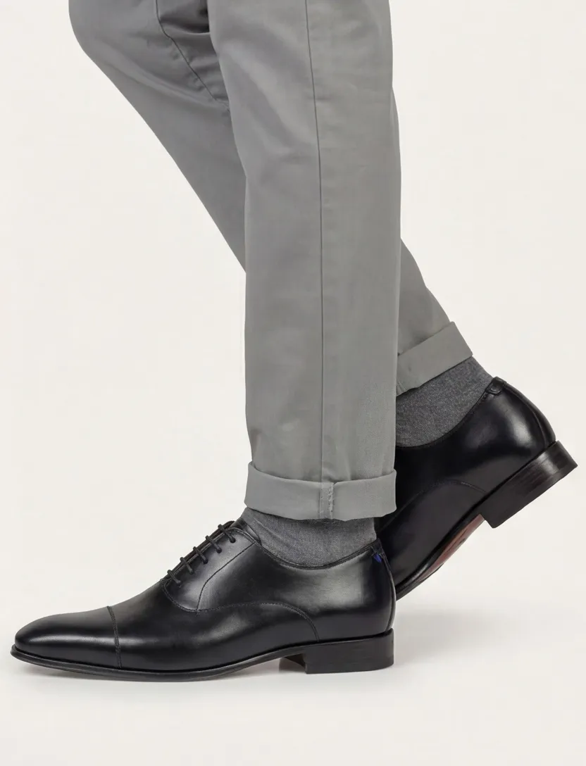 Floris van Bommel veterschoenen zwart effen leer en rubber