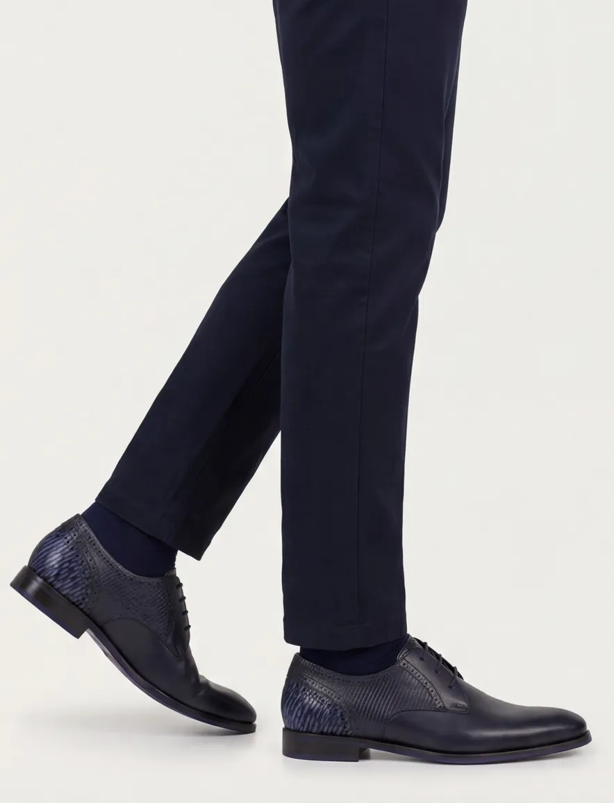 Floris van Bommel nette veterschoen navy structuur kalfsleer