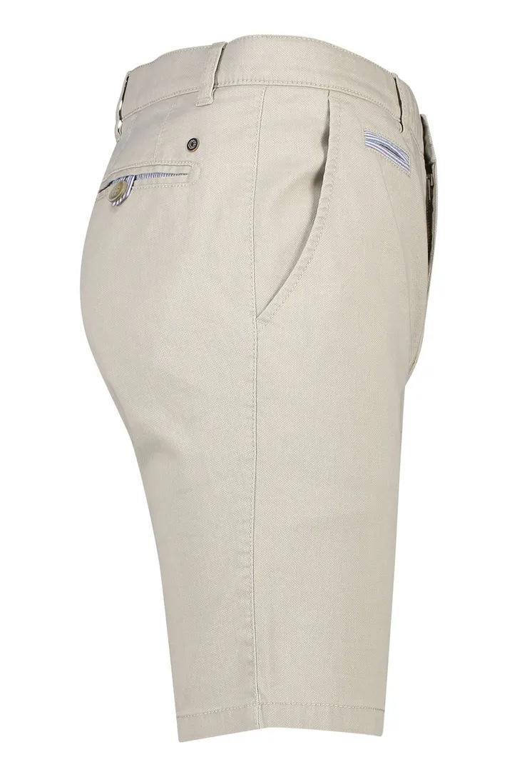 Katoenen COM4 korte broek effen creme normale fit