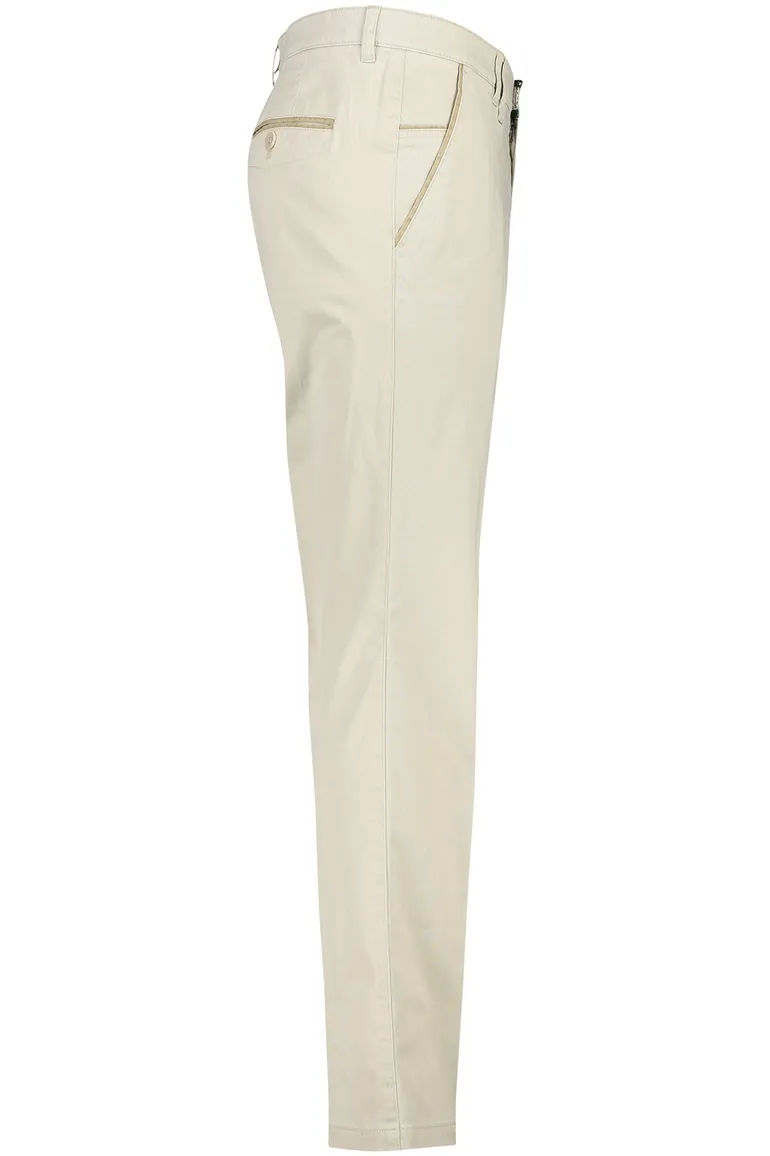 M.E.N.S. modern fit katoenen broek Meran creme