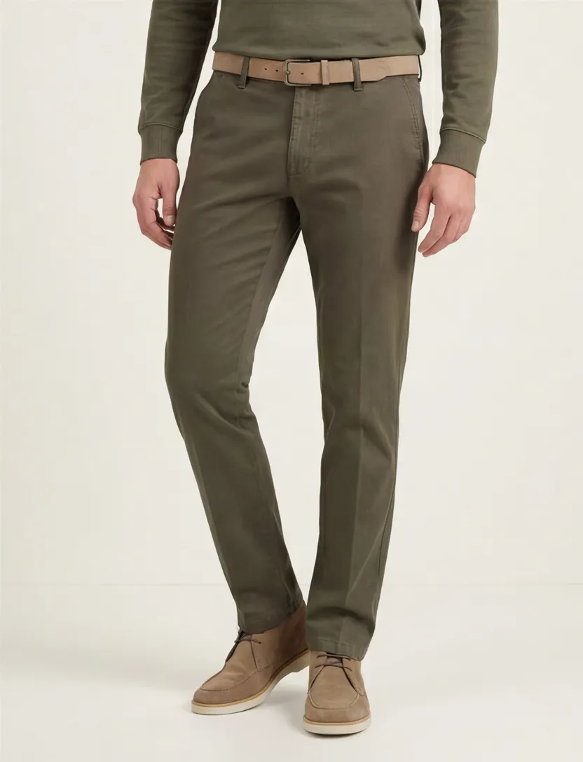 M.E.N.S. katoenen chino bruin effen normale fit