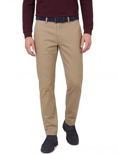 COM4 COM4 katoenen broek bruin effen normale fit