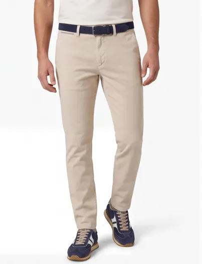 COM4 COM4 katoenen broek beige effen normale fit