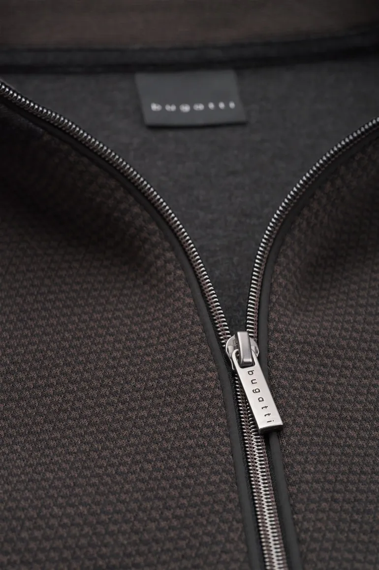 vest bruin Bugatti