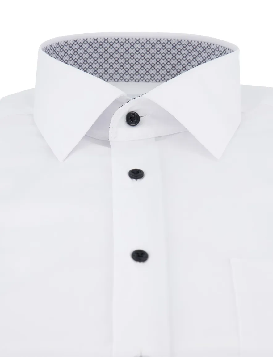 Eterna overhemd wit donkere knopen comfort fit