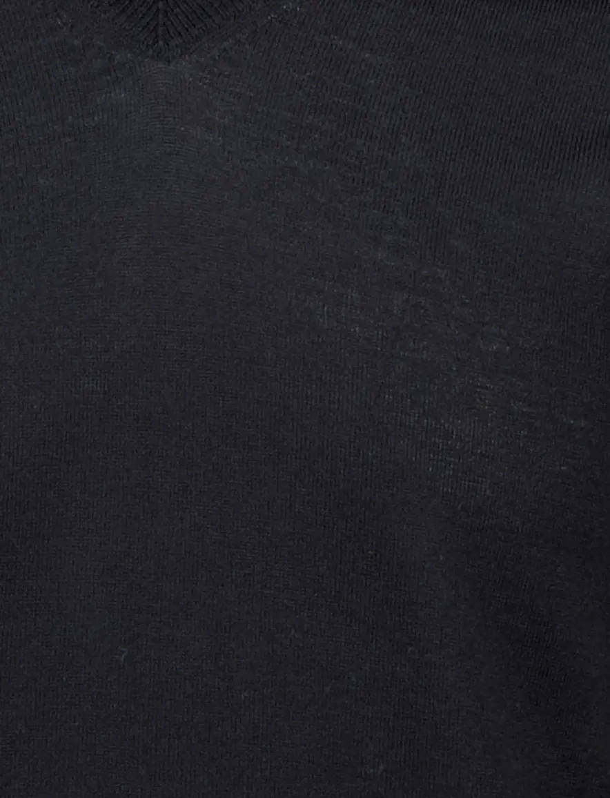 Boss Melba-P finest italian yarn zwart gebreid
