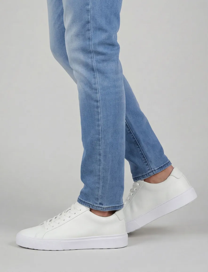 sneakers wit Blackstone