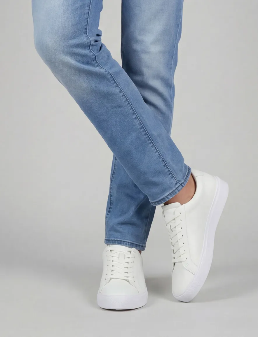 sneakers wit Blackstone