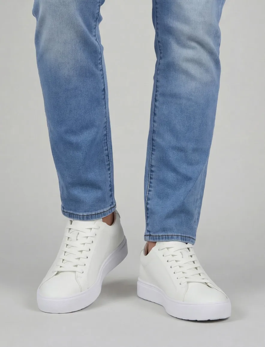 sneakers wit Blackstone