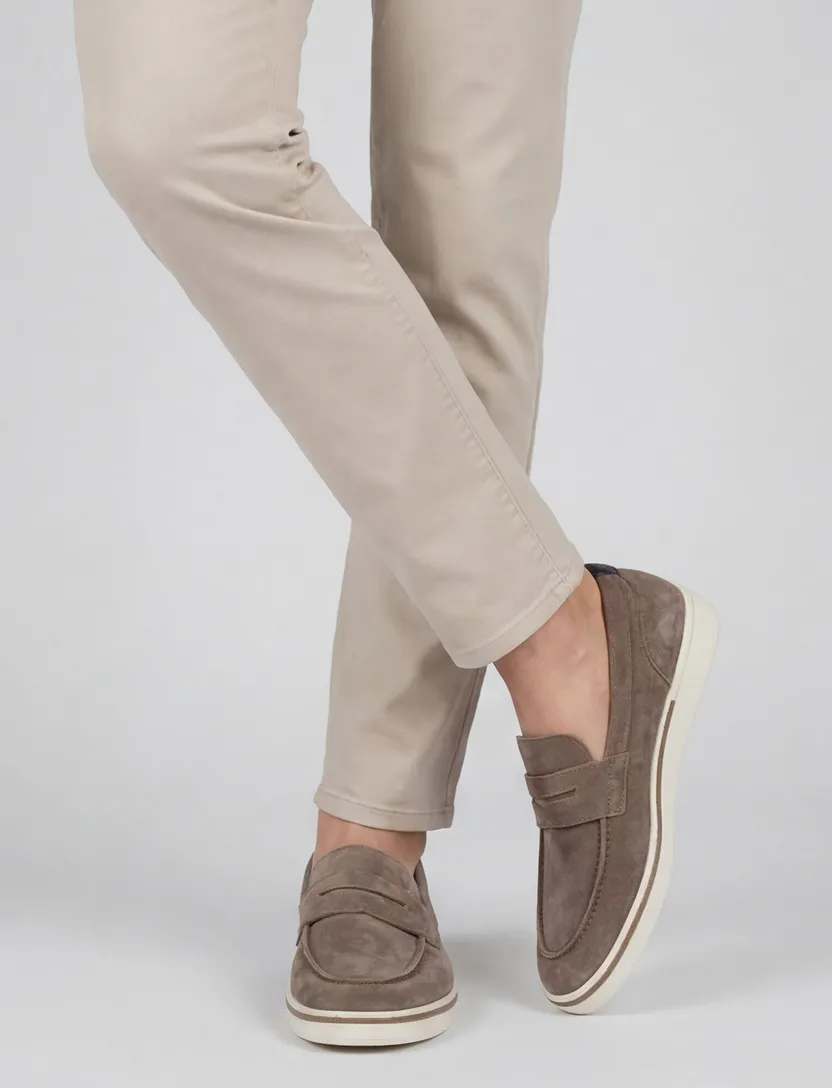 Loafers van Bommel beige suede
