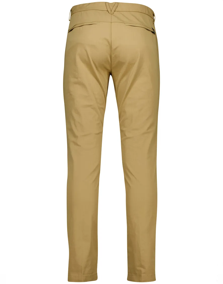 Vanguard V12 chino bi stretch camel slim fit