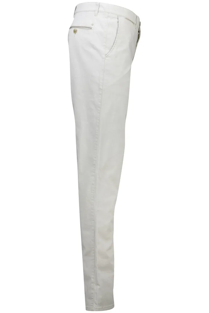 Com4 creme Modern Chino katoen