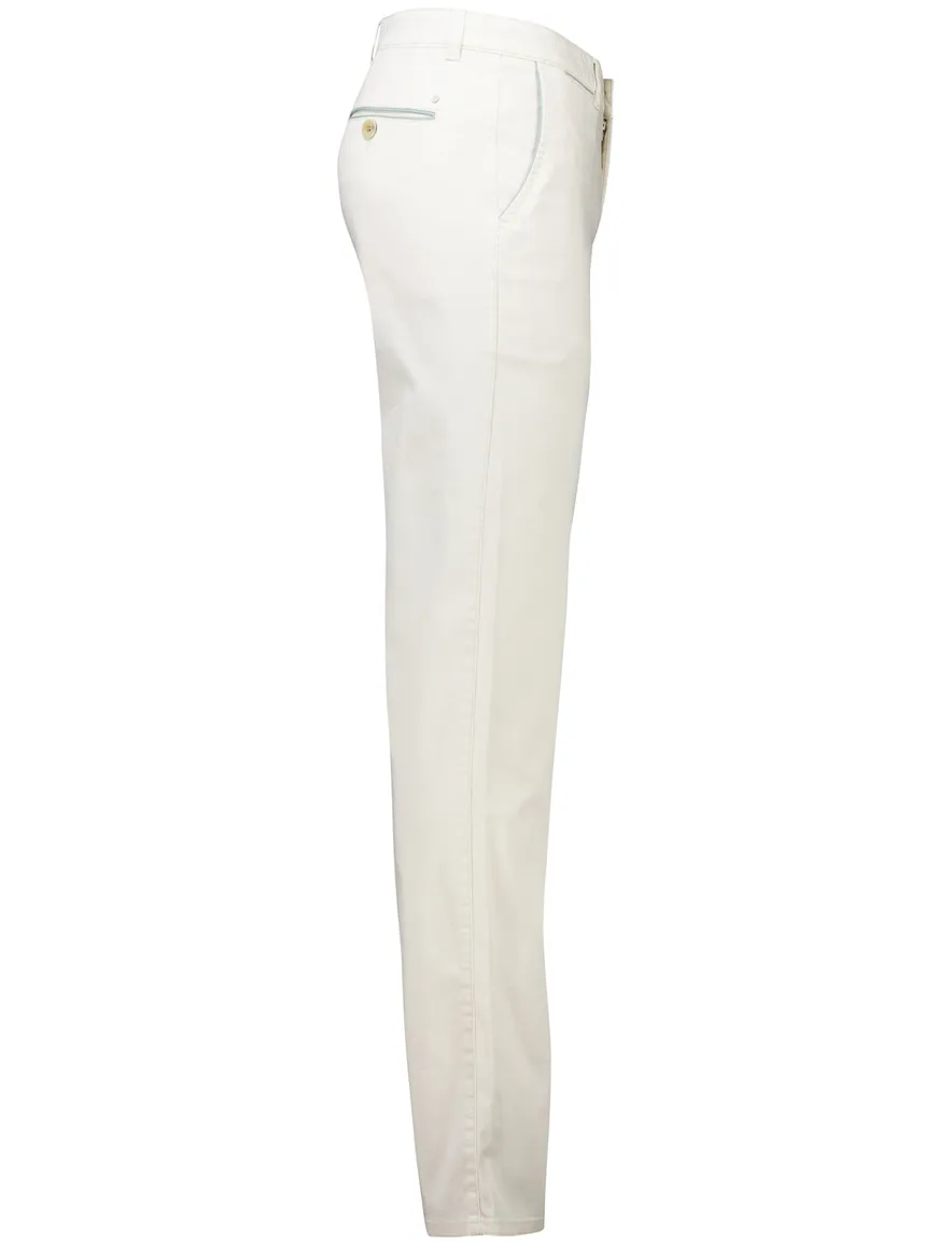 COM4 modern chino wit katoen effen