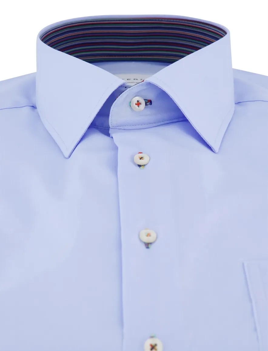 Eterna Comfort Fit overhemd korte mouw lichtblauw strijkvrij