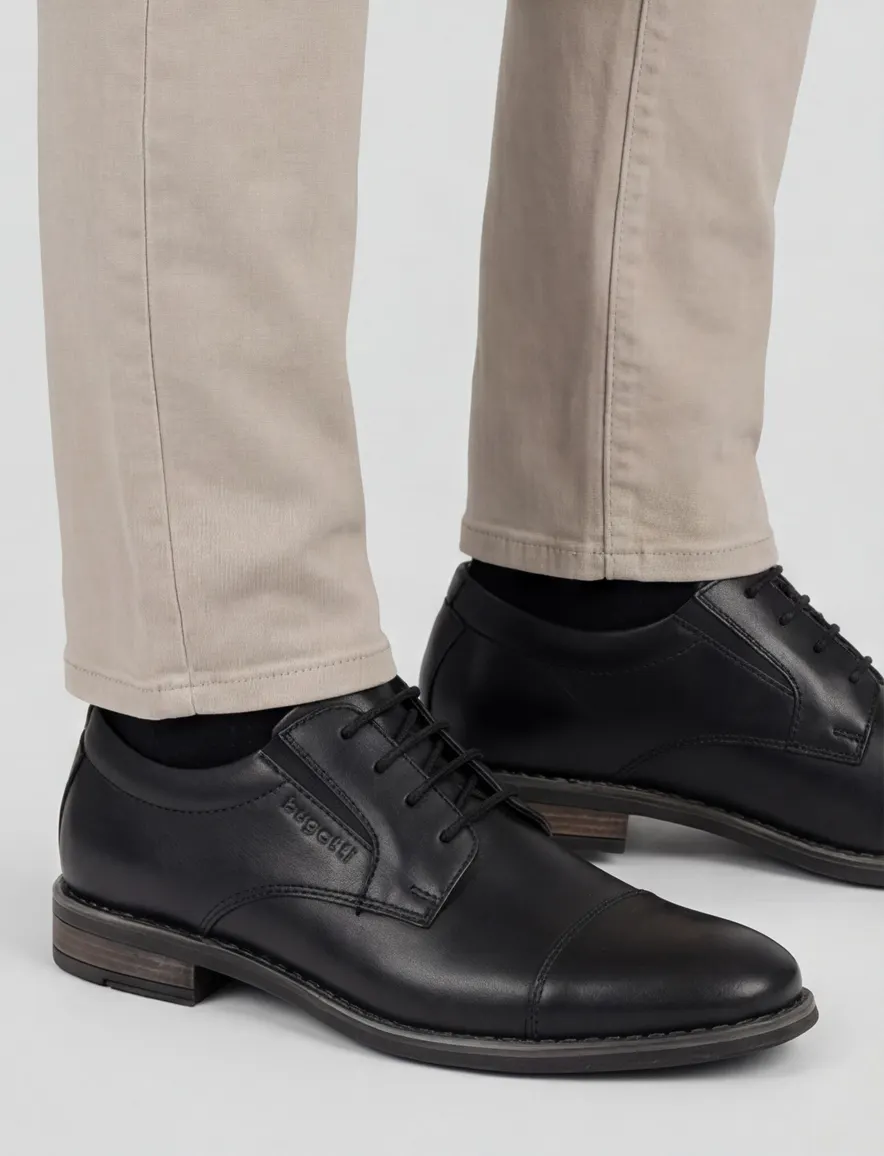 Bugatti veterschoenen zwart leer laag