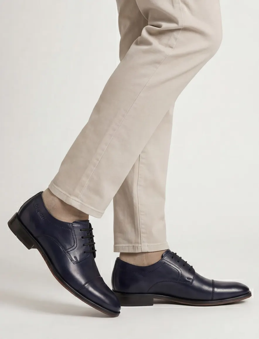 Bugatti veterschoenen blauw leer effen