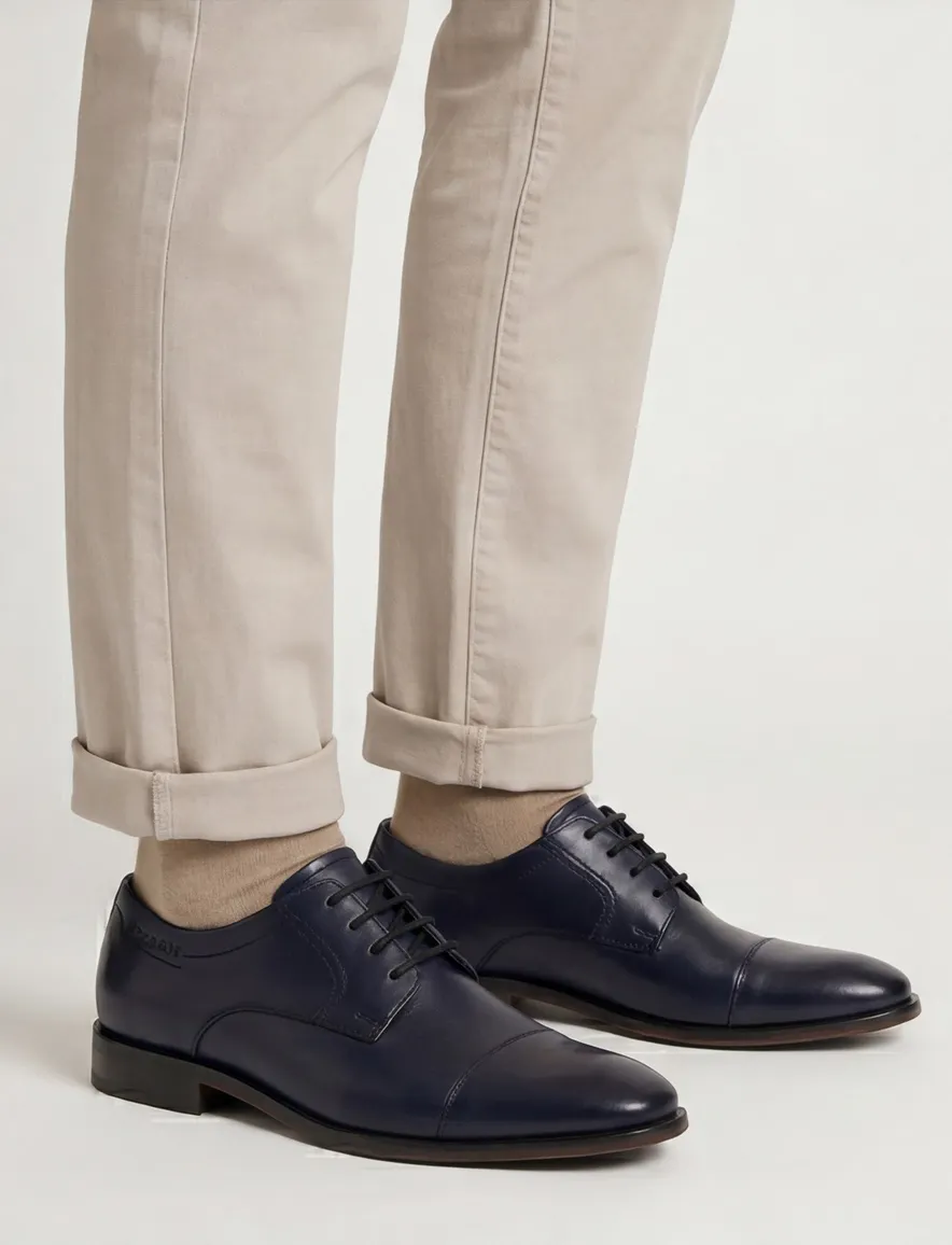 Bugatti veterschoenen blauw leer effen