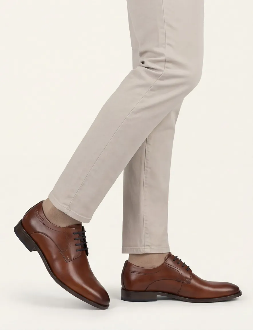 Bugatti veterschoenen bruin leer effen