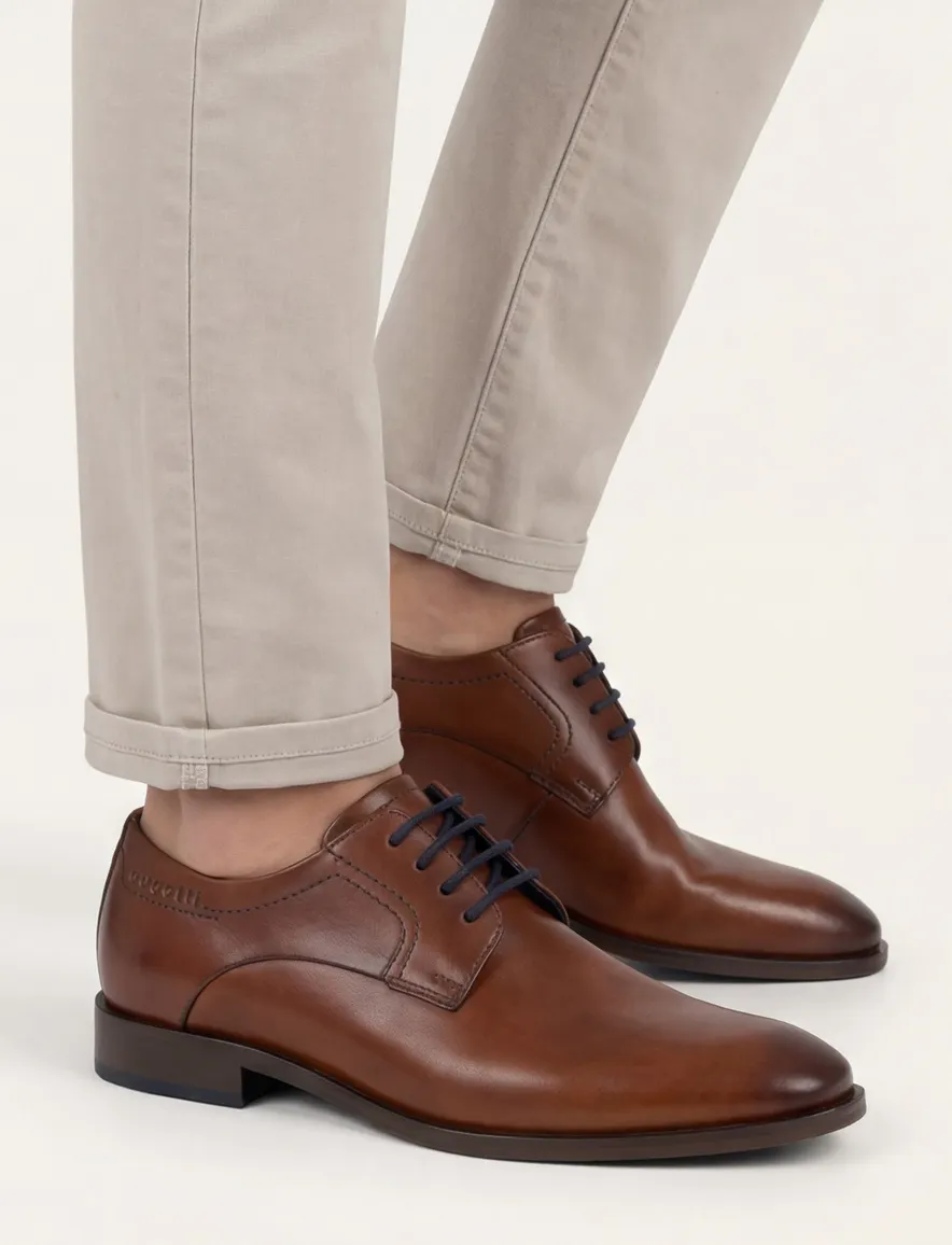 Bugatti veterschoenen bruin leer effen
