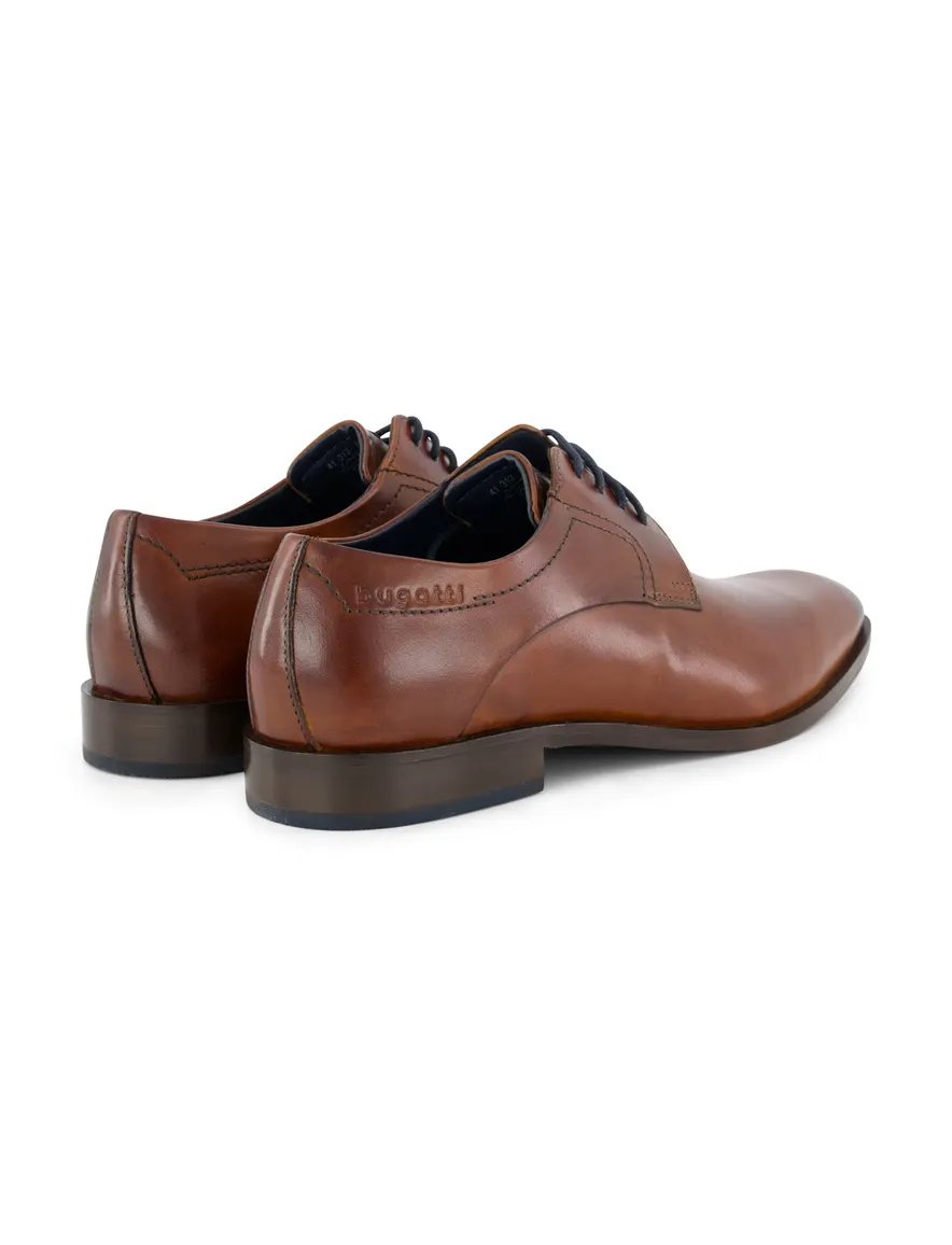 Bugatti veterschoenen bruin leer effen