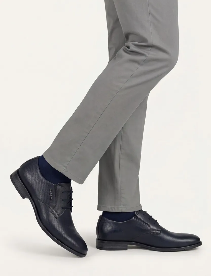 Bugatti veterschoenen donkerblauw leer geprint