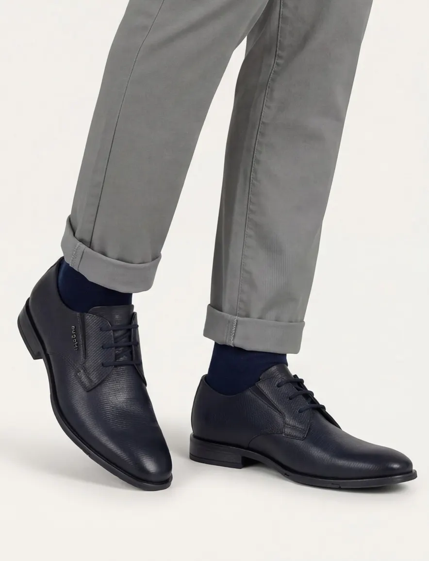 Bugatti veterschoenen donkerblauw leer laag
