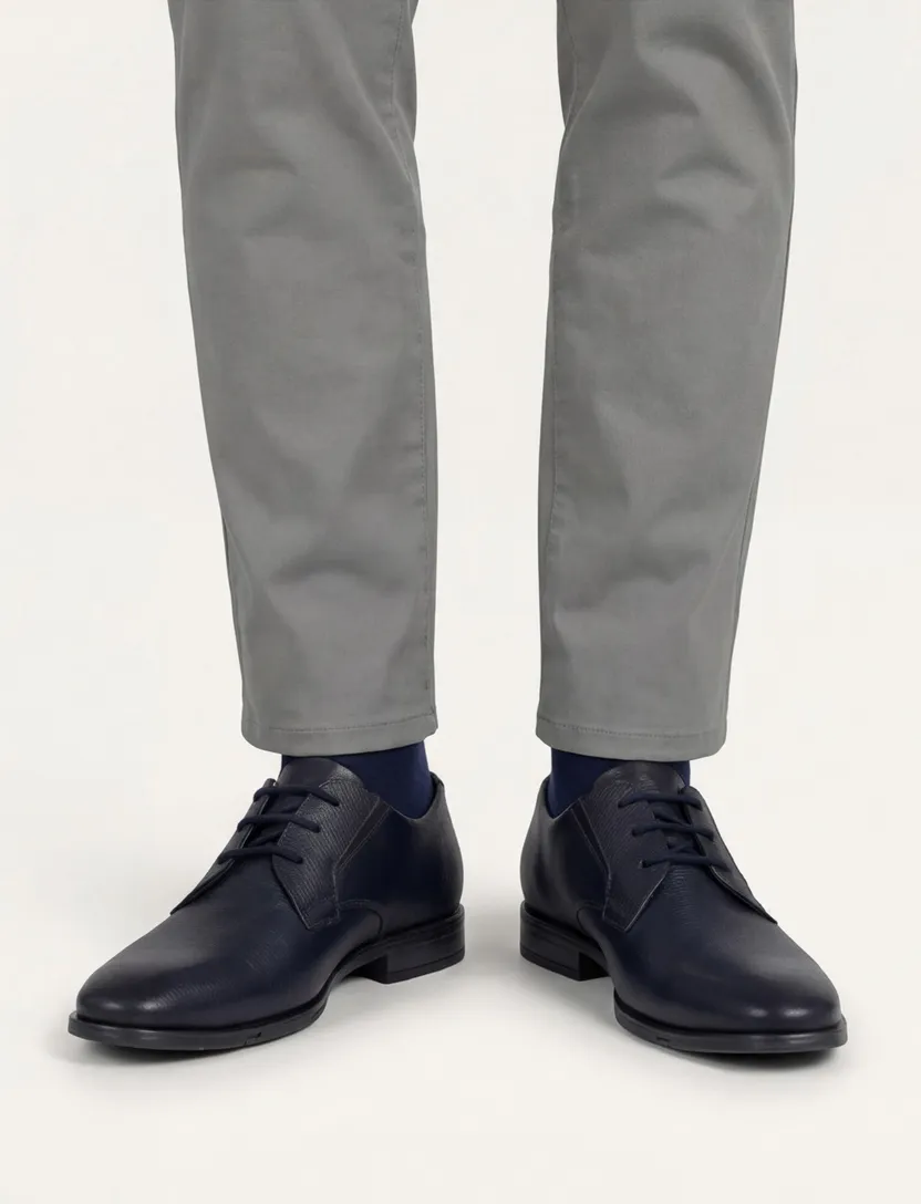 Bugatti veterschoenen donkerblauw leer geprint