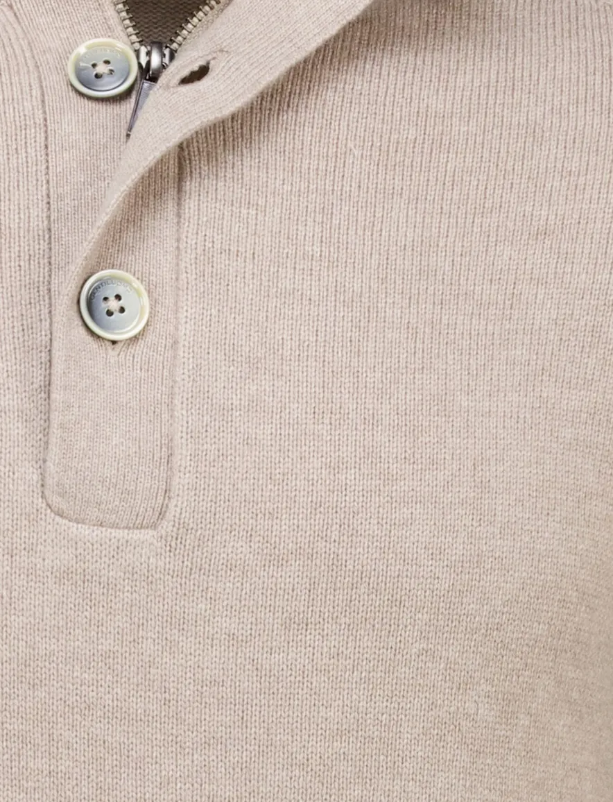 Gentiluomo trui met rits en knopen beige