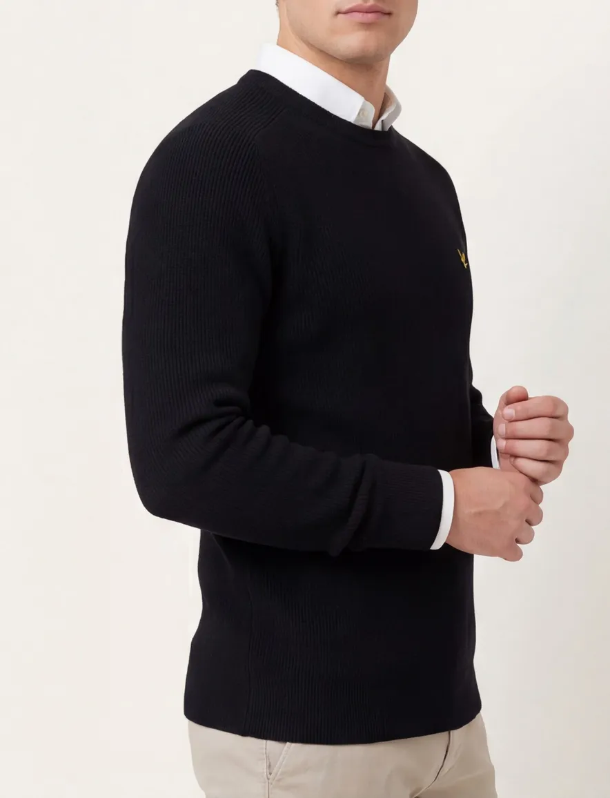 Lyle & Scott trui zwart gebreid katoen slim fit effen