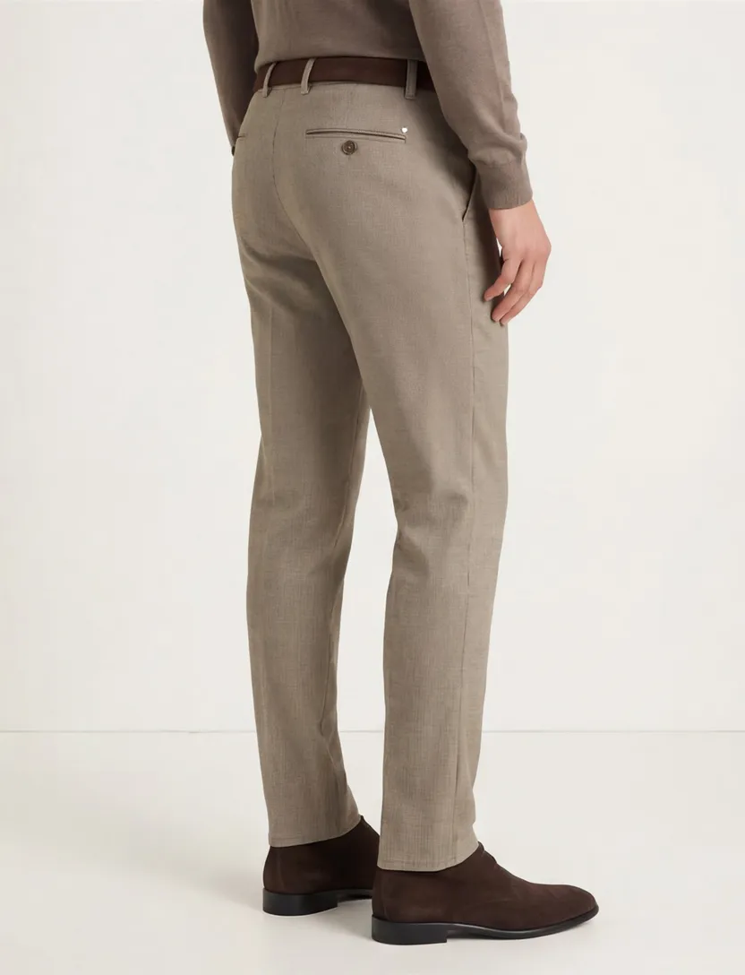 Pantalon chino COM4 Modern Chino bruin