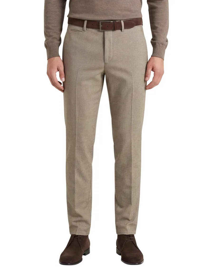 COM4 Modern Chino Pantalon chino bruin