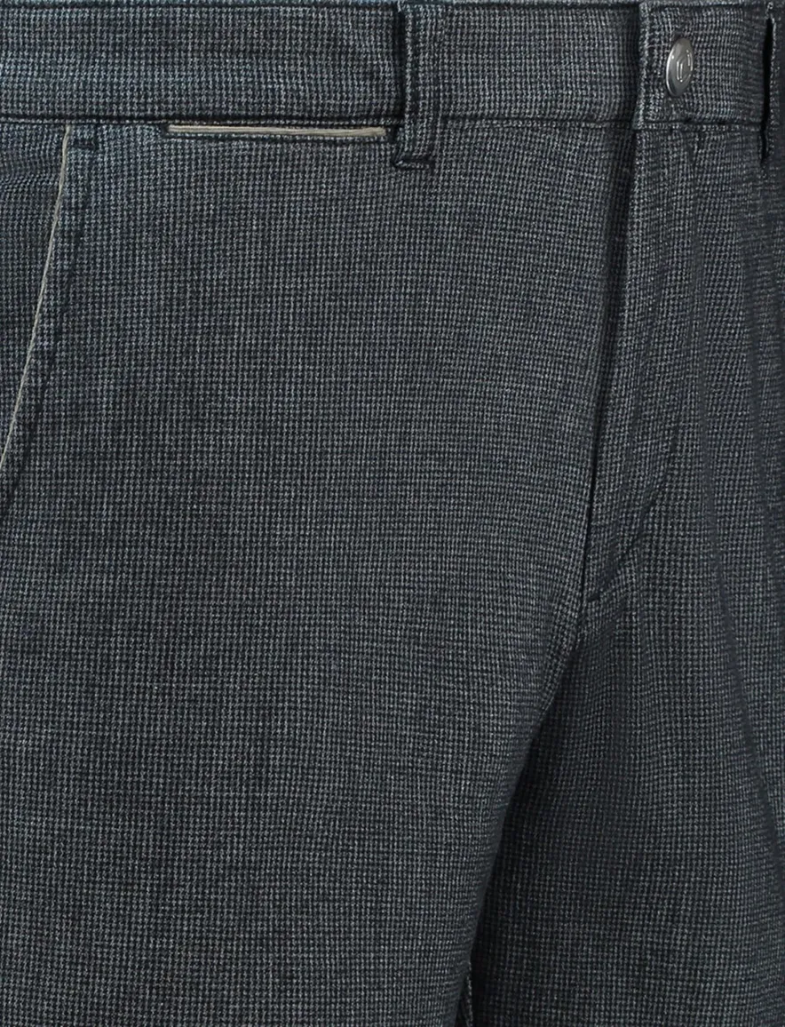 COM4 modern chino grijs geprint