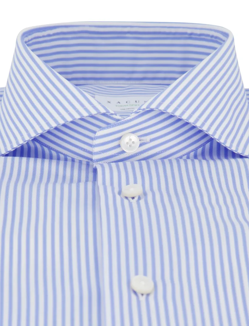 Xacus overhemd lichtblauw gestreept slim fit strijkvrij