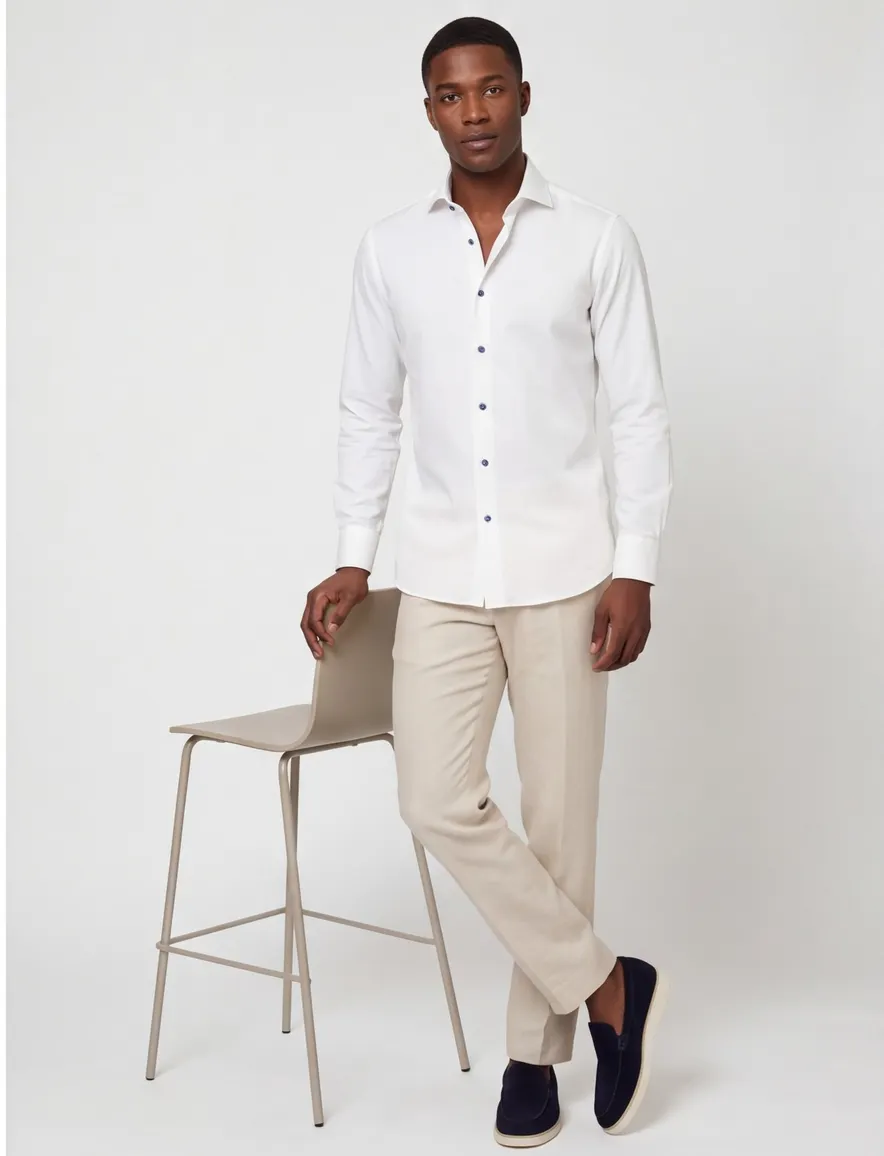 Ledub wit Slim Fit overhemd wide spread met contrast blauwe knopen