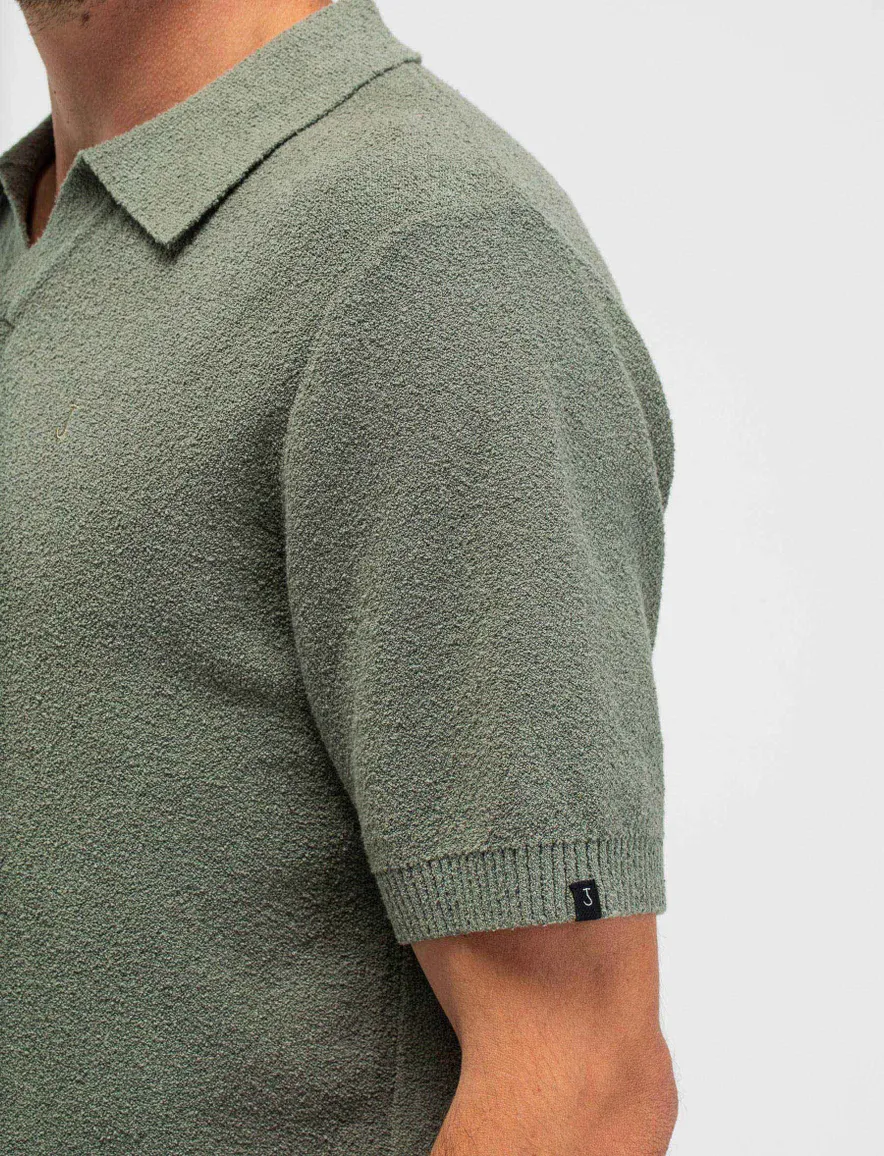 Butcher of Blue v-hals polo teddystof groen