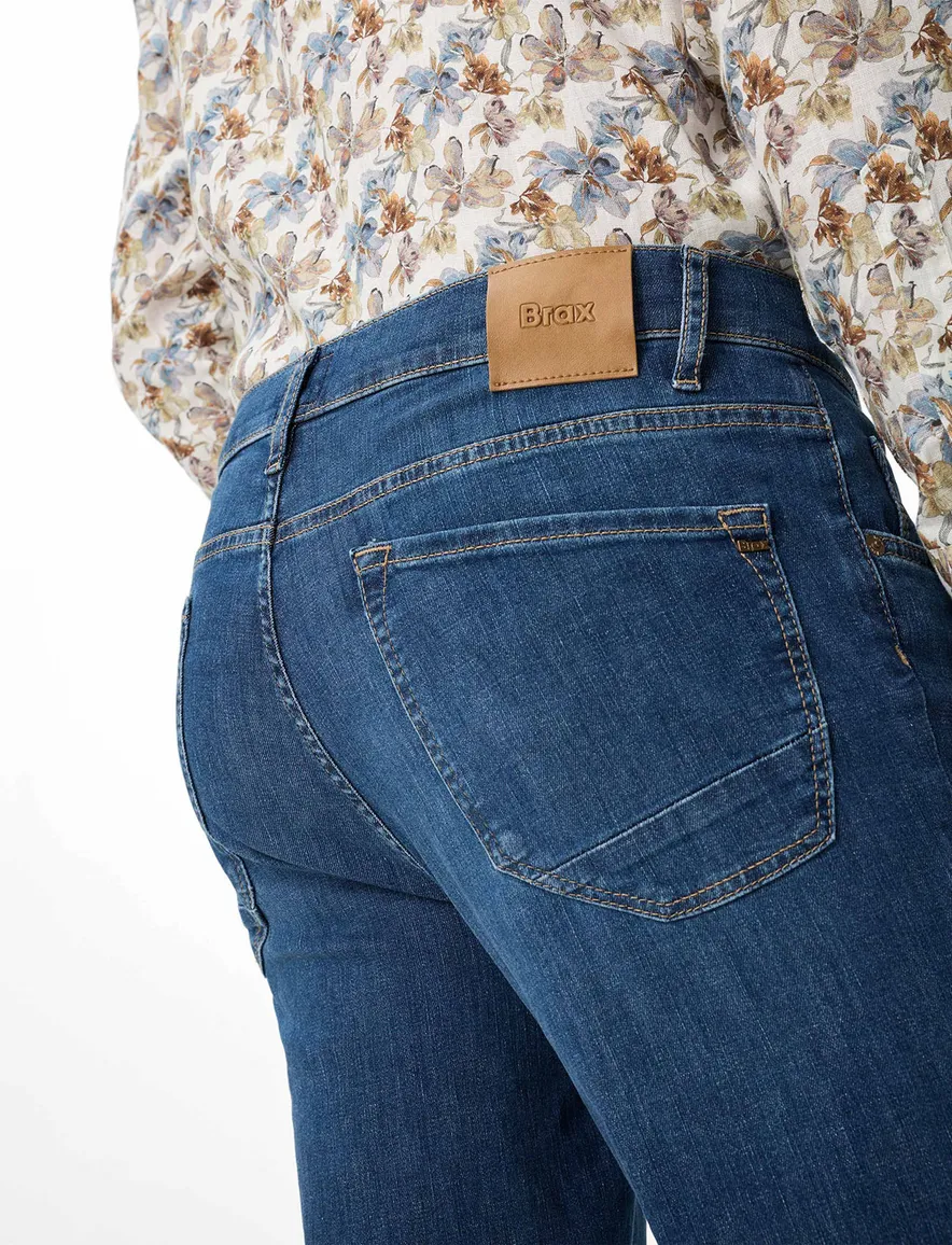 Donkerblauwe jeans Brax Chuck slim fit