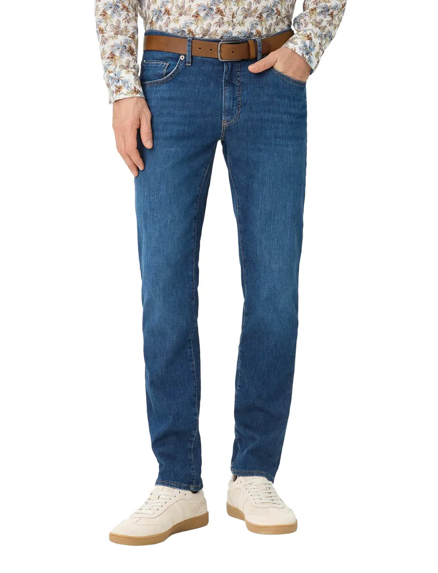 Donkerblauwe jeans Brax Chuck slim fit