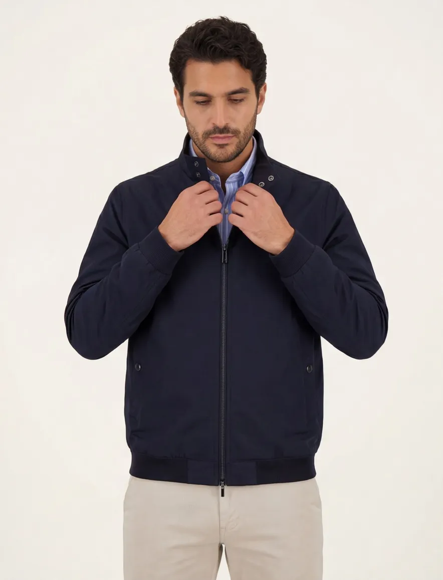 Donkerblauwe Bugatti zomerjas