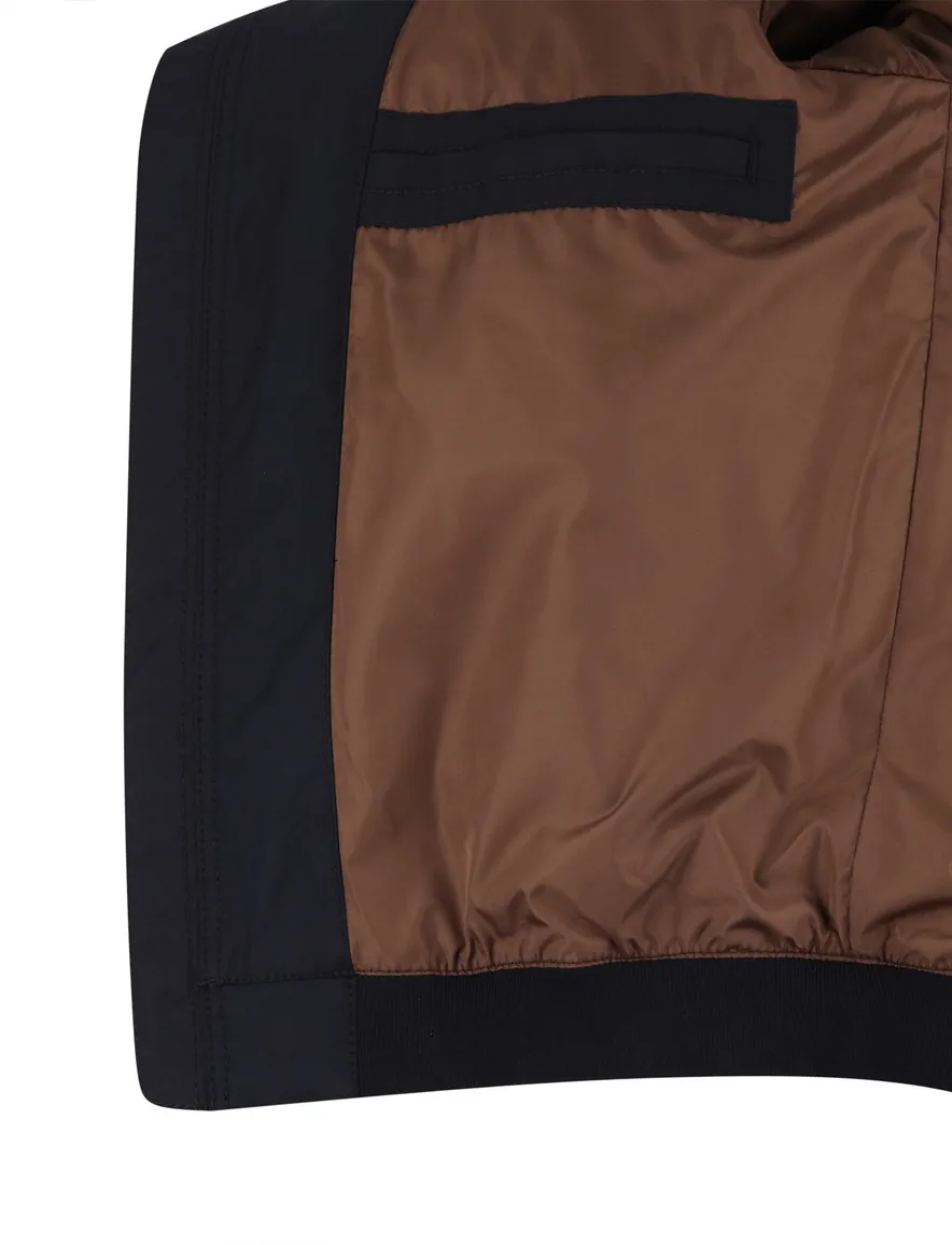 Donkerblauwe Bugatti zomerjas